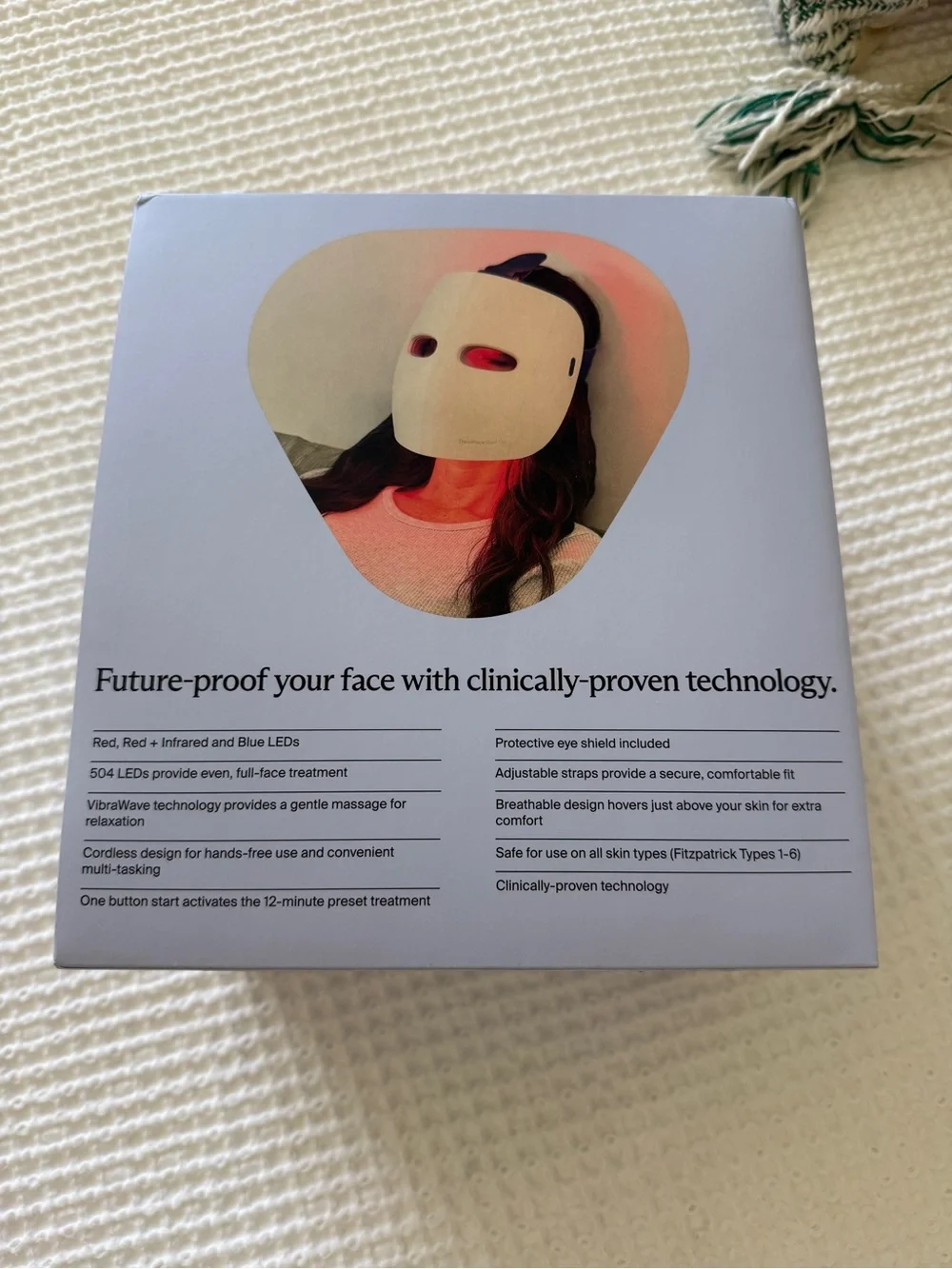 Therabody TheraFace Mask Glo - LED & massage mask